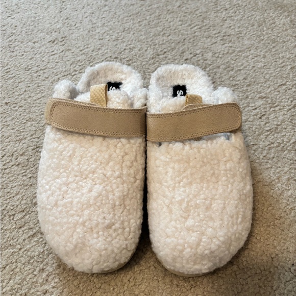 Women’s Sorel Cozy Vibe Slip On Shoes, Size 9 | Worn Once | White/Cream Colored - Picture 4 of 7